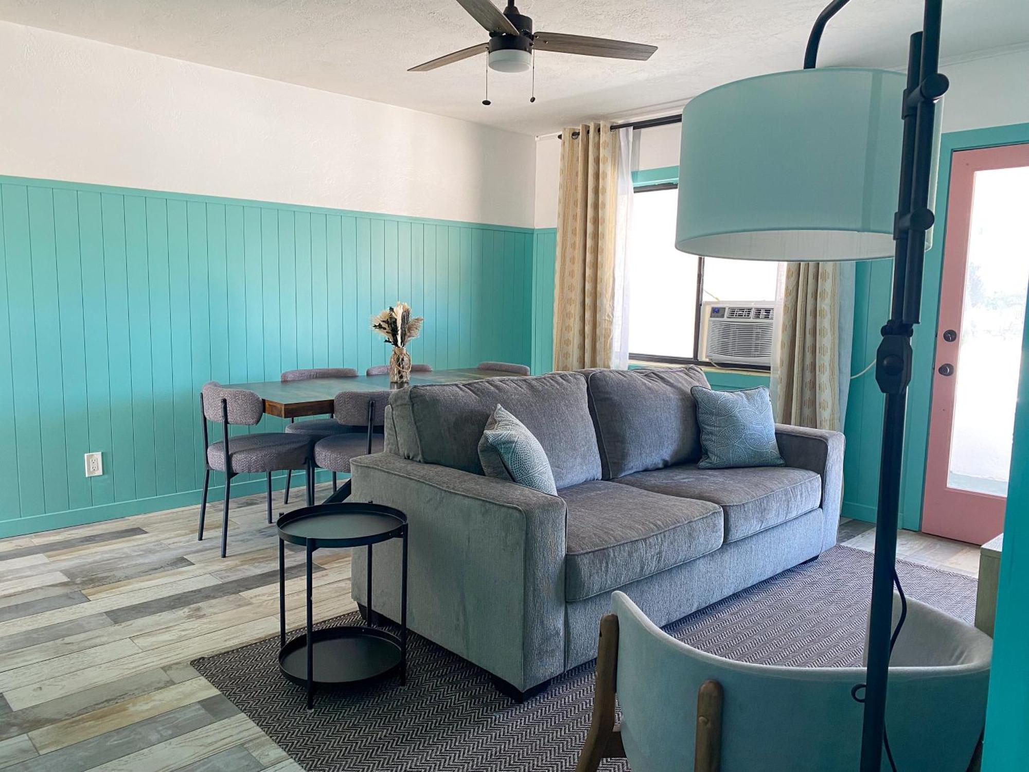Oasis Palms Resort Сант Пит Бич Экстерьер фото