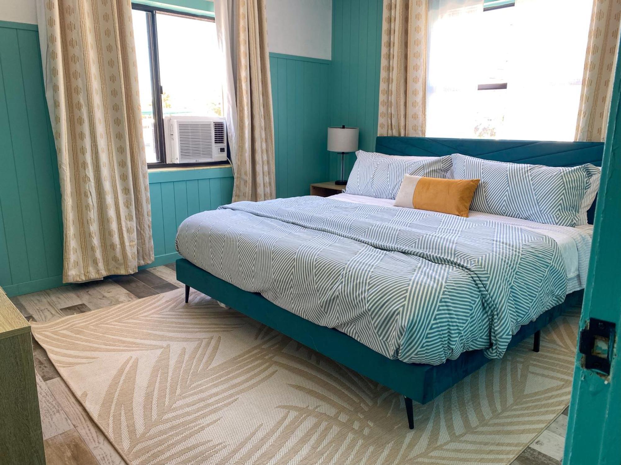 Oasis Palms Resort Сант Пит Бич Экстерьер фото